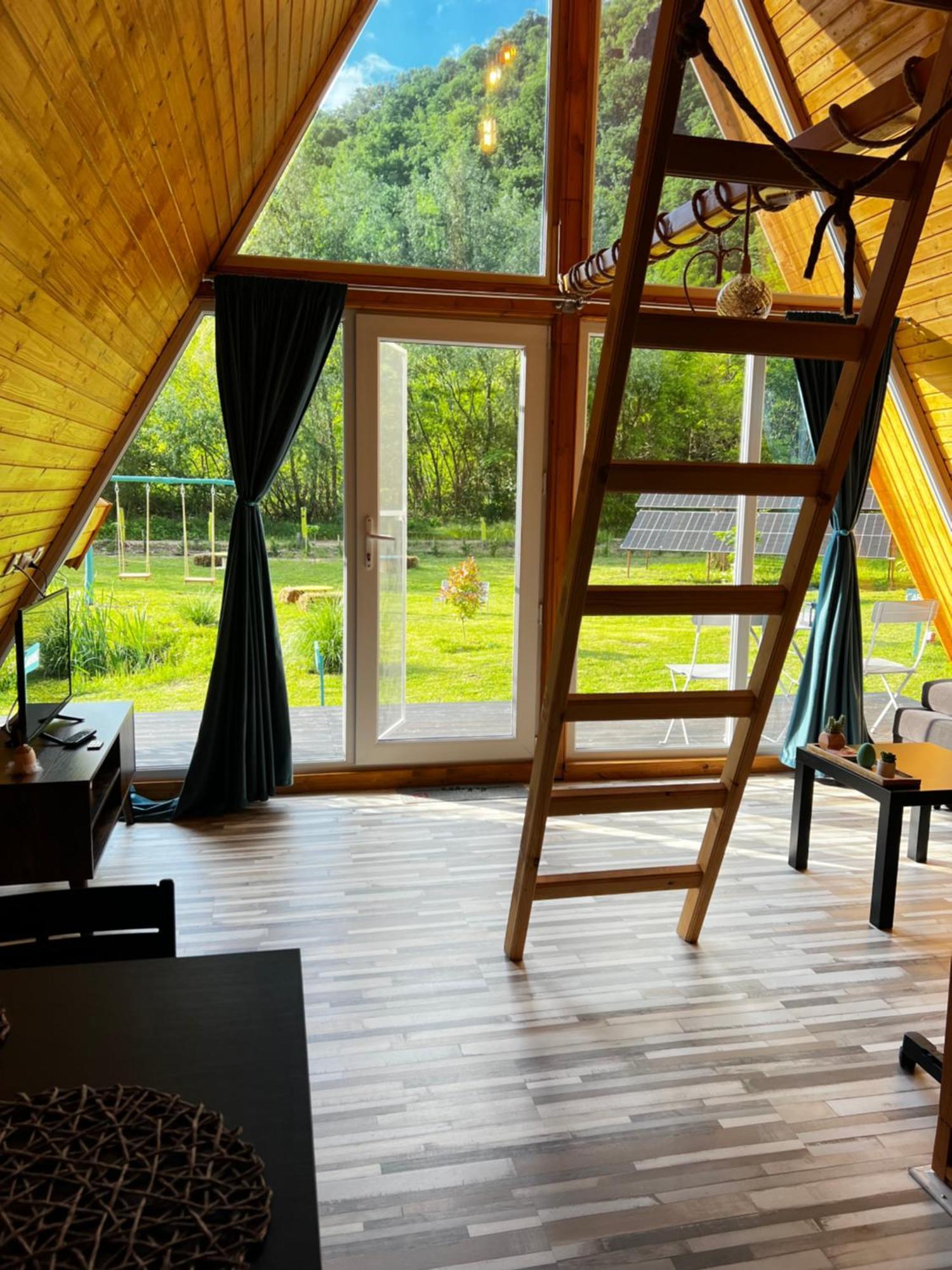 Cabane A-Frame Svinita Eksteriør bilde