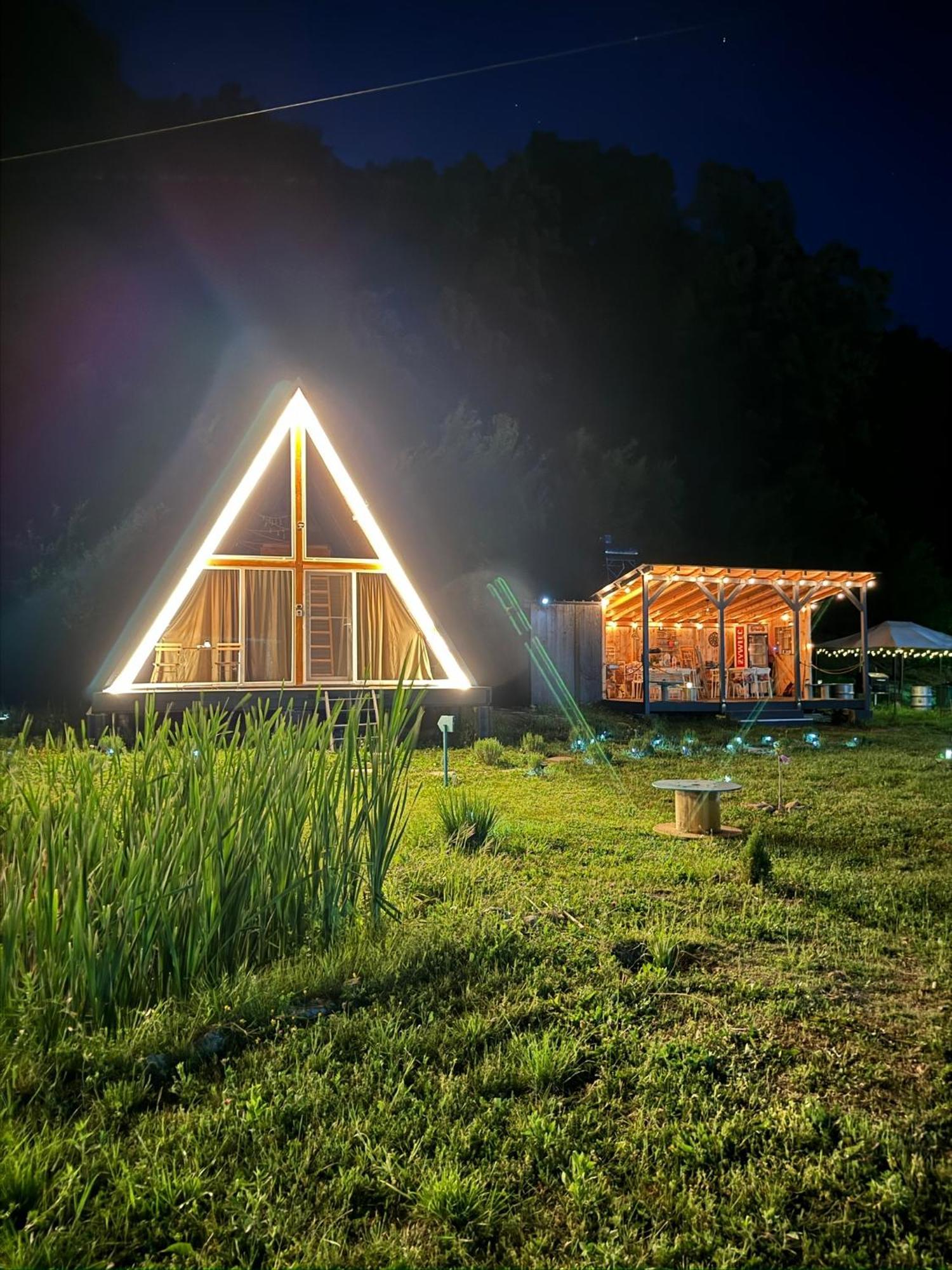 Cabane A-Frame Svinita Eksteriør bilde