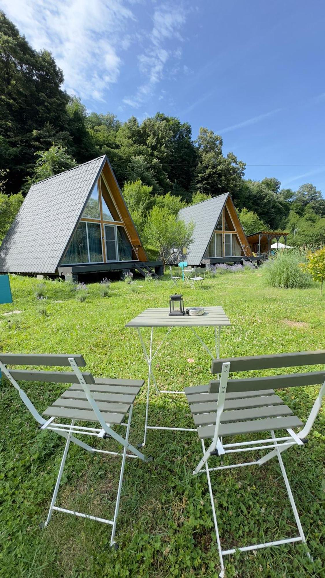 Cabane A-Frame Svinita Eksteriør bilde