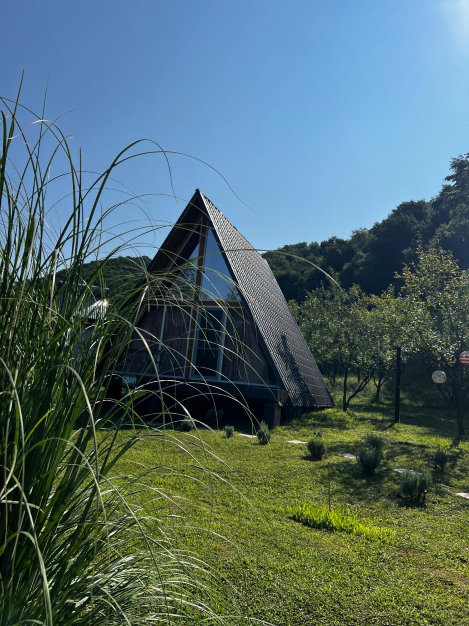 Cabane A-Frame Svinita Eksteriør bilde