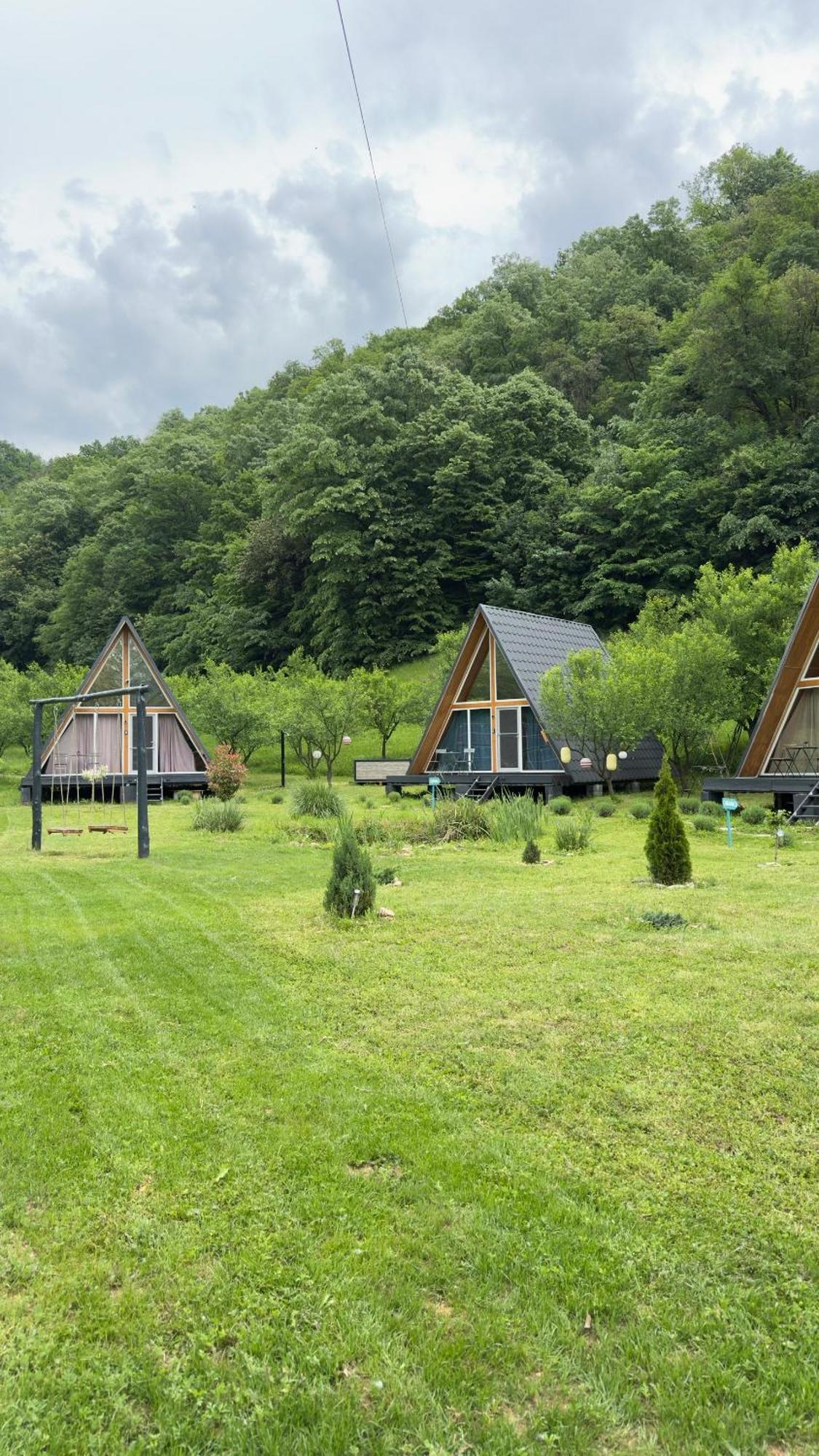 Cabane A-Frame Svinita Eksteriør bilde